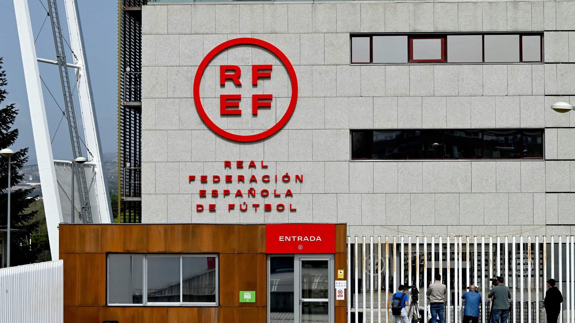 RFEF unter Aufsicht - FIFA und UEFA in "großer Sorge"