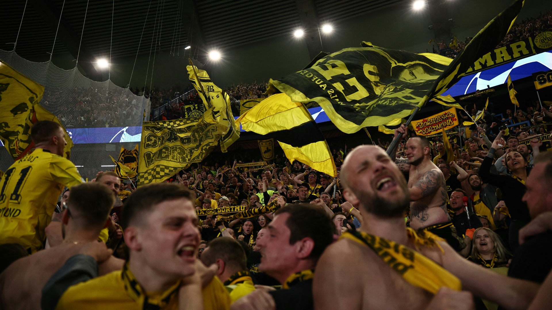 Wilde Partynacht: BVB rutscht und tanzt Richtung Wembley