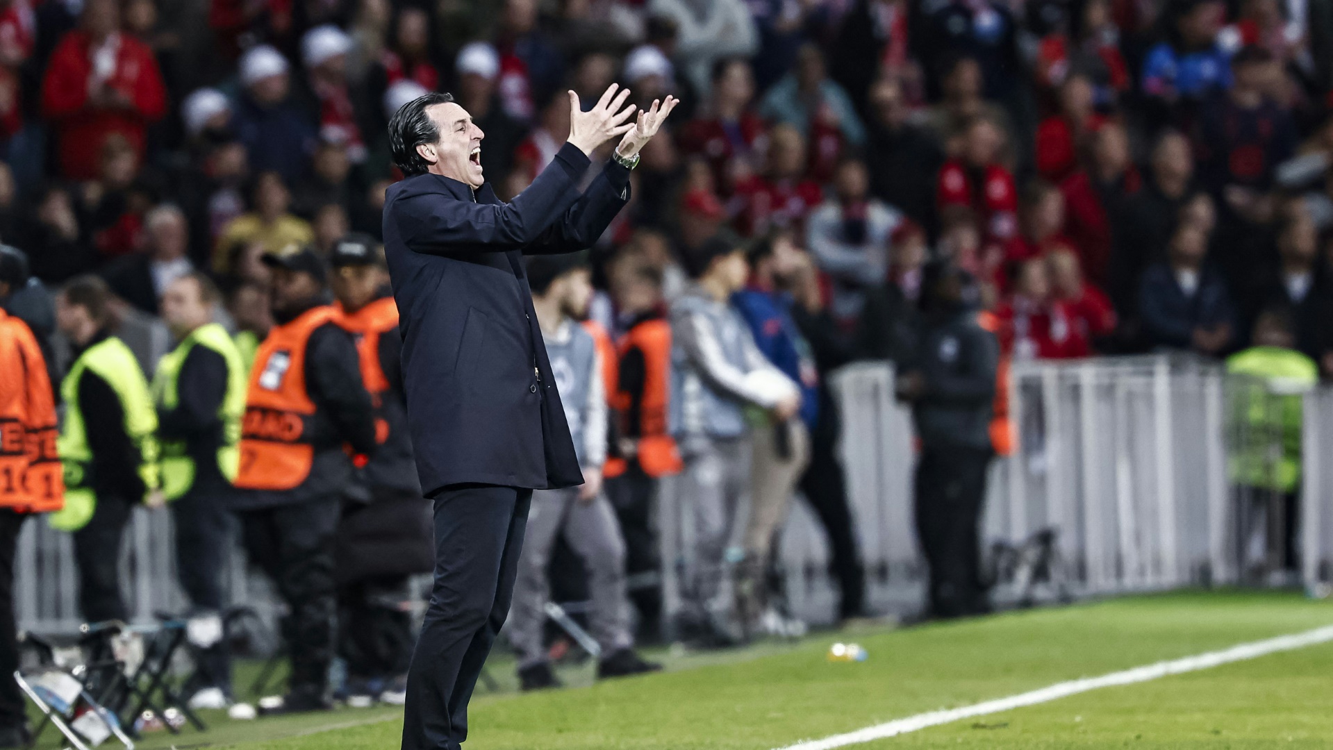 Nächster Bayern-Kandidat raus: Emery verlängert