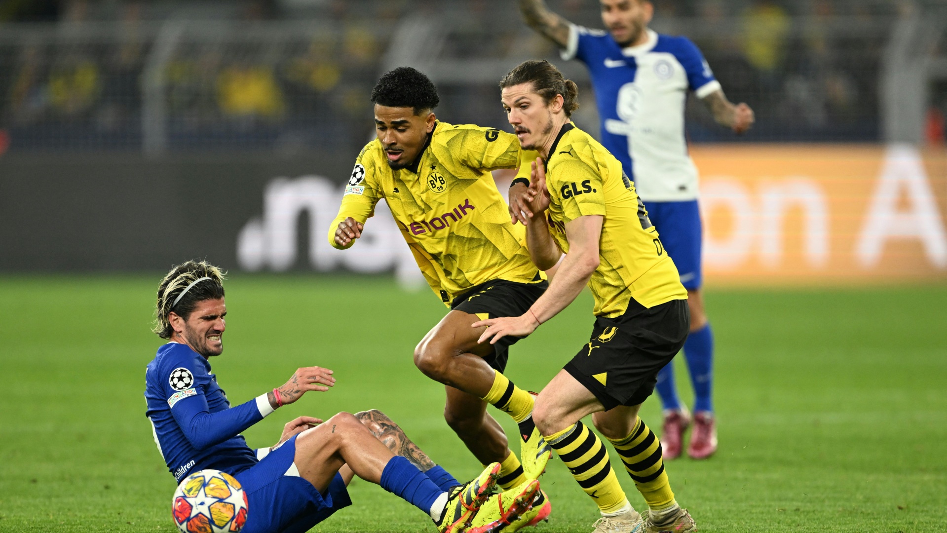 Schwarz-gelbe Magie: Der BVB stürmt ins Halbfinale